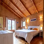 Ravissante Bois Avec Piscine Chauffee Casa de Férias