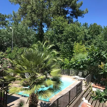 Ravissante Bois Avec Piscine Chauffee Biscarrosse